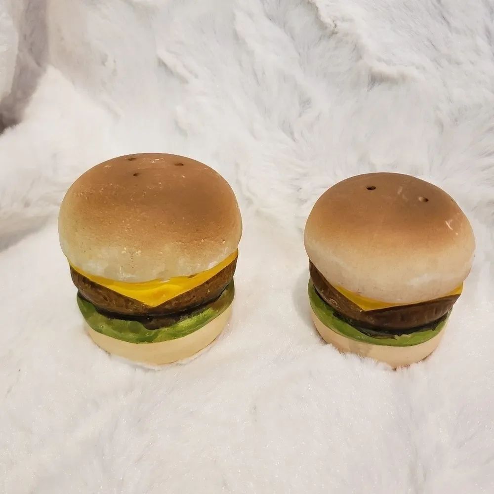 Salt & Pepper Shakers - Picture 3 of 8